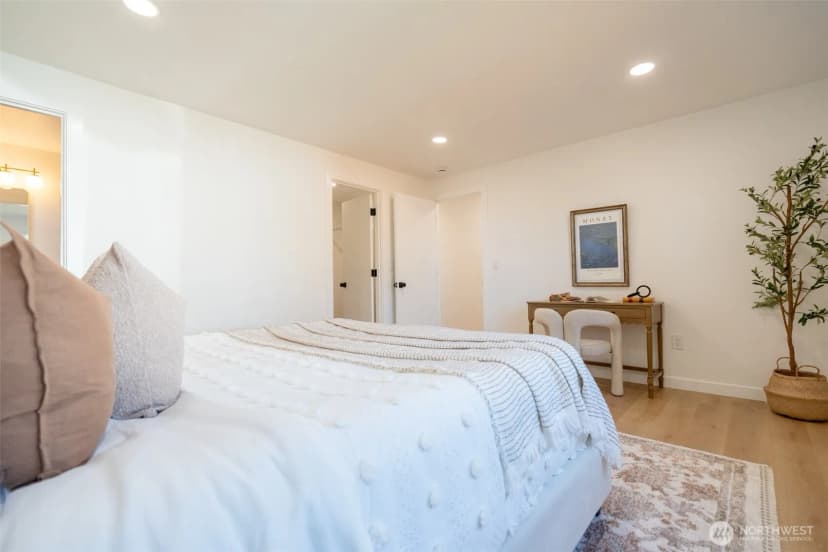 Property photo for 1101 Tule Lake Road S, Tacoma photo 14