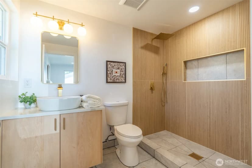 Property photo for 1101 Tule Lake Road S, Tacoma photo 17