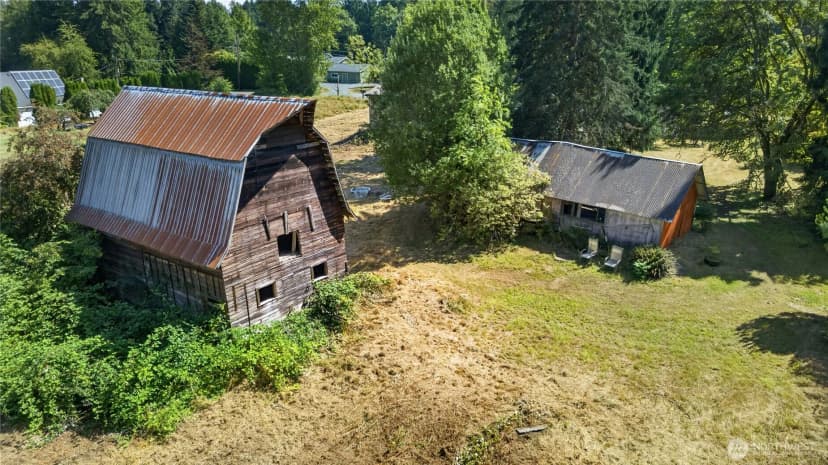 Property photo for 10215 56th Street Se, Snohomish photo 2