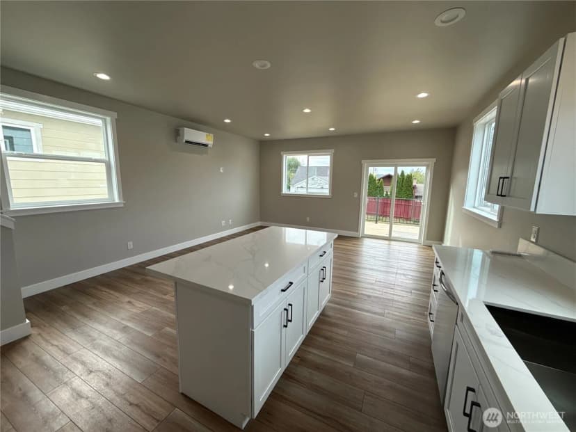 Property photo for 3711 W E Street, Bremerton photo 6