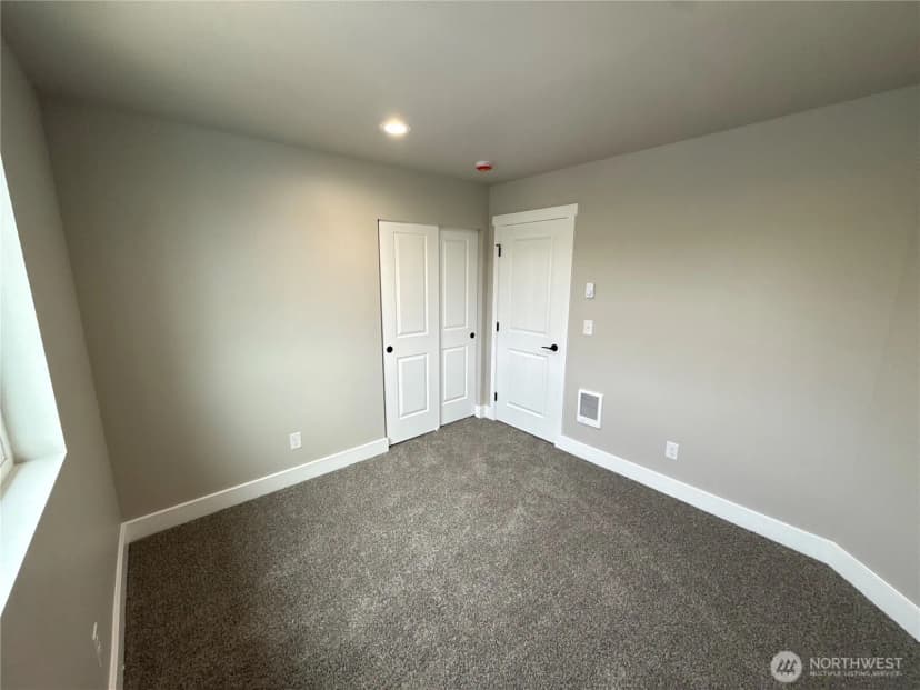 Property photo for 3711 W E Street, Bremerton photo 11
