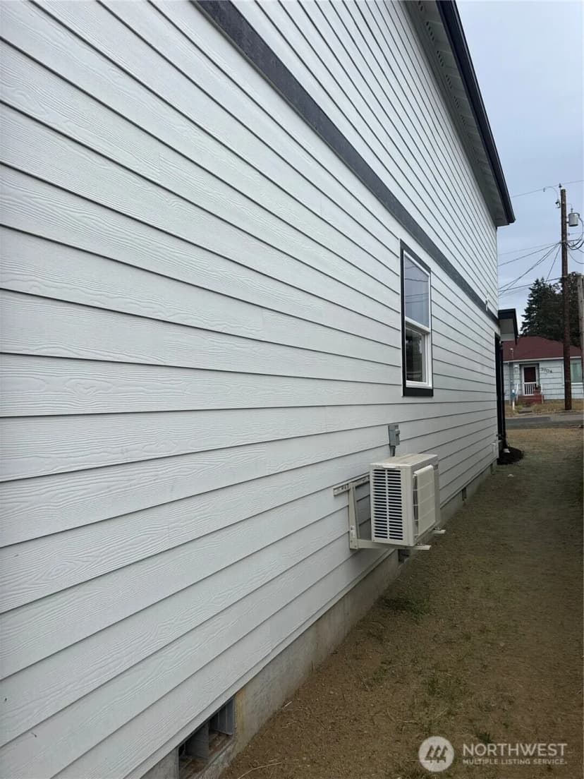 Property photo for 3711 W E Street, Bremerton photo 18