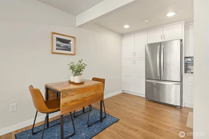 Property photo for 11556 Greenwood Avenue N #102, Seattle photo 9