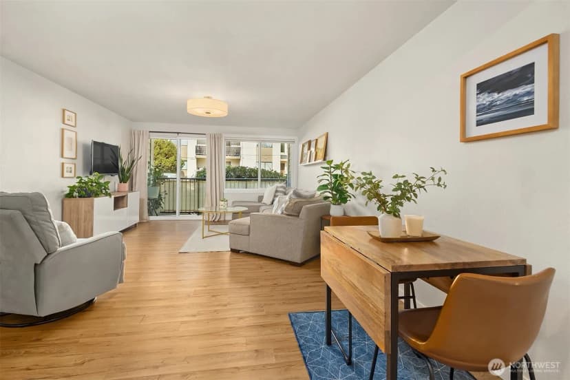 Property photo for 11556 Greenwood Avenue N #102, Seattle