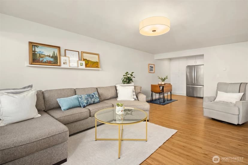 Property photo for 11556 Greenwood Avenue N #102, Seattle photo 8