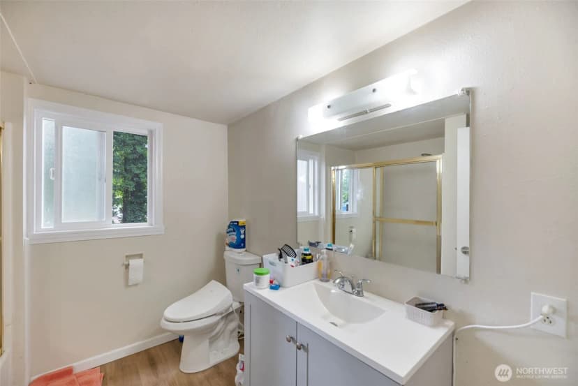Property photo for 18929 Highway 99, Lynnwood photo 15