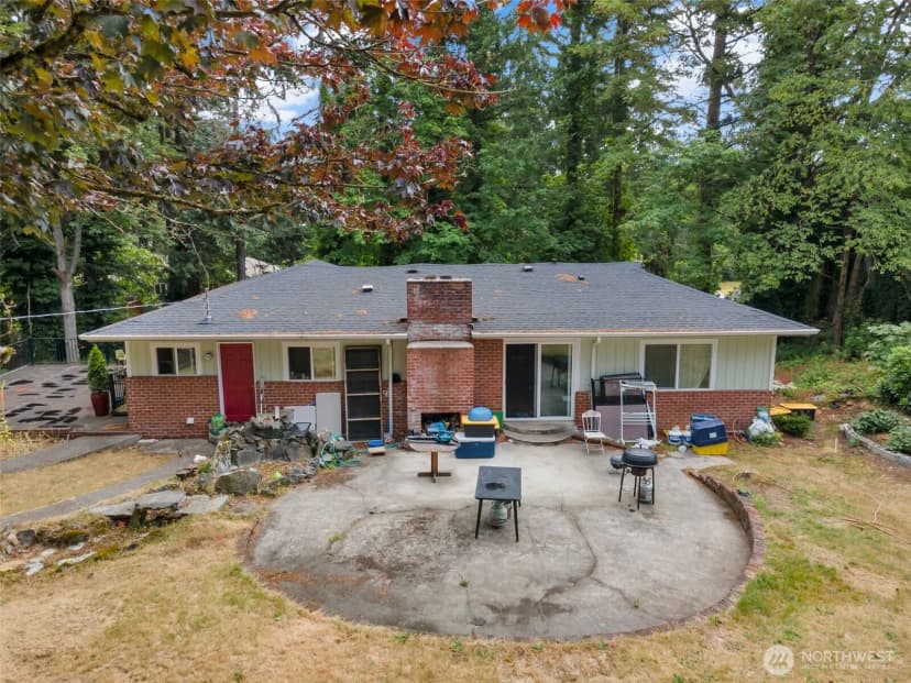 Property photo for 18929 Highway 99, Lynnwood photo 3