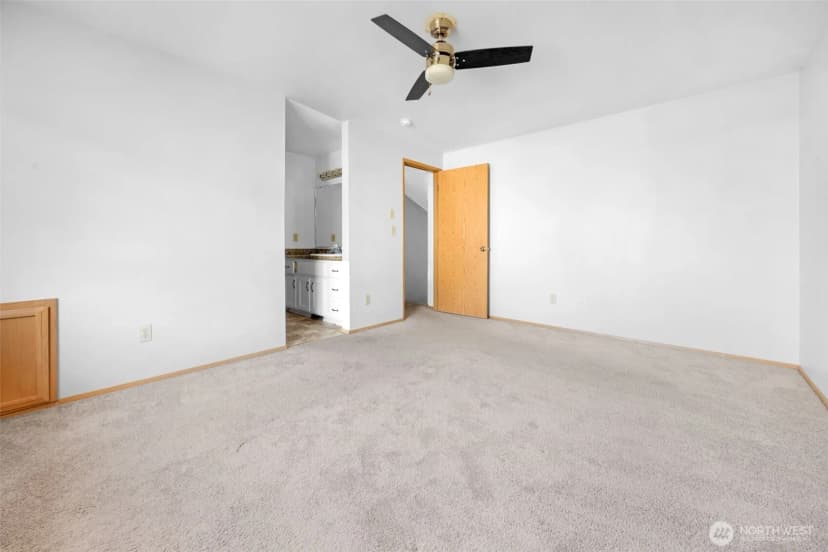Property photo for 17628 27th Avenue Ne, Marysville photo 8