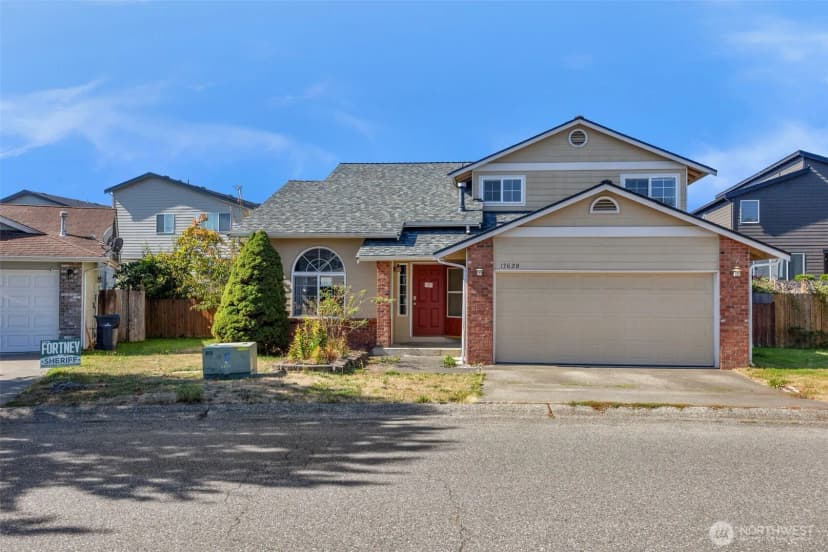 Property photo for 17628 27th Avenue Ne, Marysville