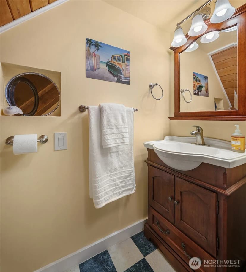 Property photo for 37569 Hood Canal Drive Ne, Hansville photo 21