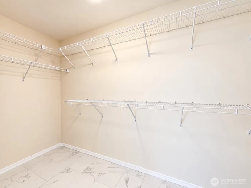 Property photo for 831 41st Place, Everett photo 15