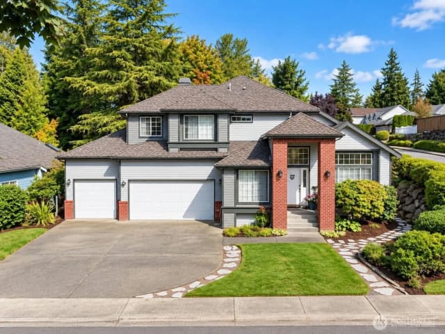 Property photo for 831 41st Place, Everett