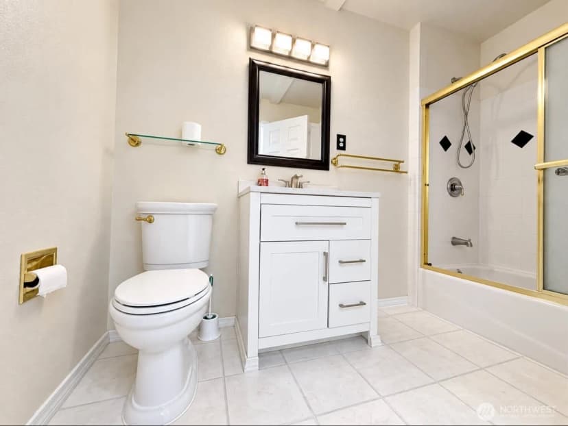 Property photo for 831 41st Place, Everett photo 13