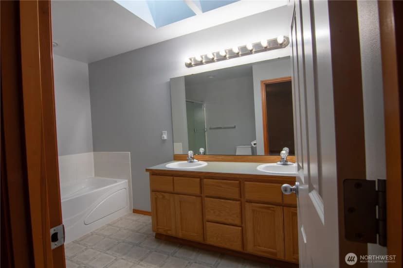 Property photo for 16617 Jim Creek Road, Arlington photo 27