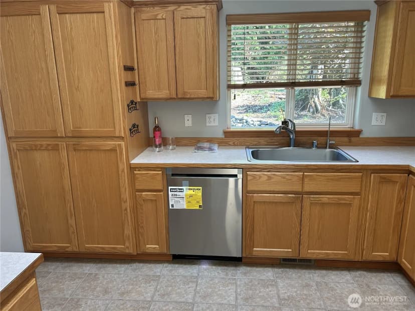 Property photo for 16617 Jim Creek Road, Arlington photo 32