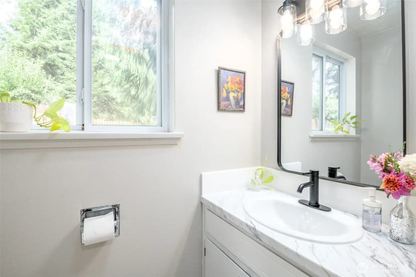 Property photo for 424 119th Avenue E, Edgewood photo 14
