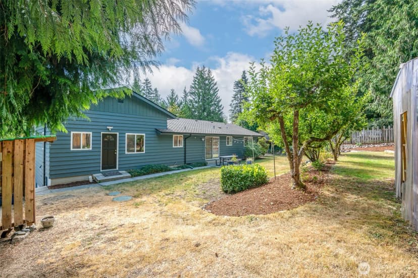 Property photo for 424 119th Avenue E, Edgewood photo 33