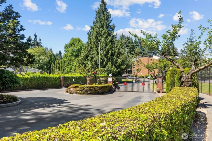 Property photo for 10903 Glen Acres Drive S #b, Seattle photo 39