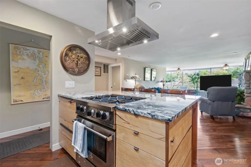 Property photo for 10903 Glen Acres Drive S #b, Seattle photo 16