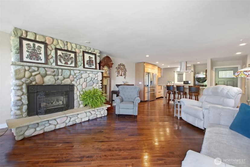 Property photo for 10903 Glen Acres Drive S #b, Seattle photo 8