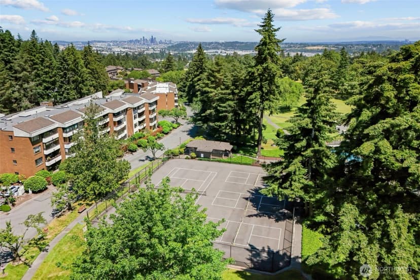 Property photo for 10903 Glen Acres Drive S #b, Seattle photo 37