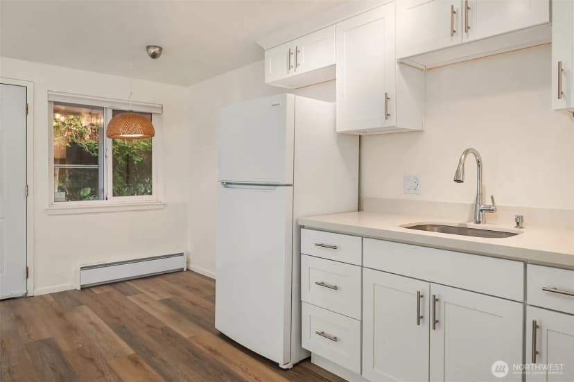 Property photo for 2239 Yale Avenue E, Seattle photo 19