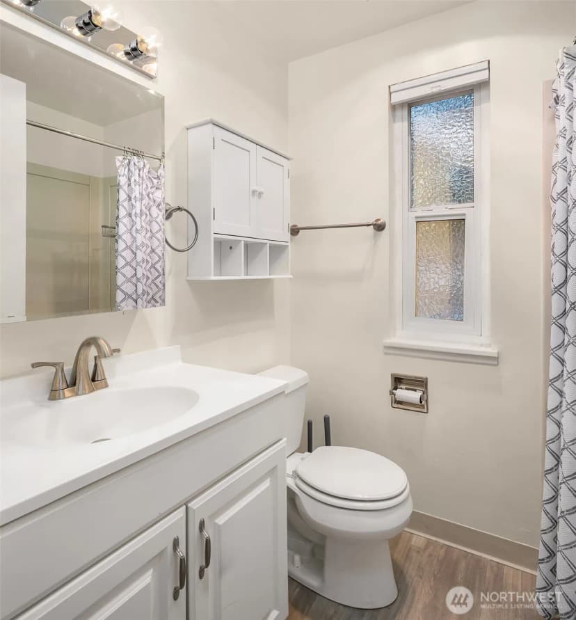 Property photo for 2239 Yale Avenue E, Seattle photo 24