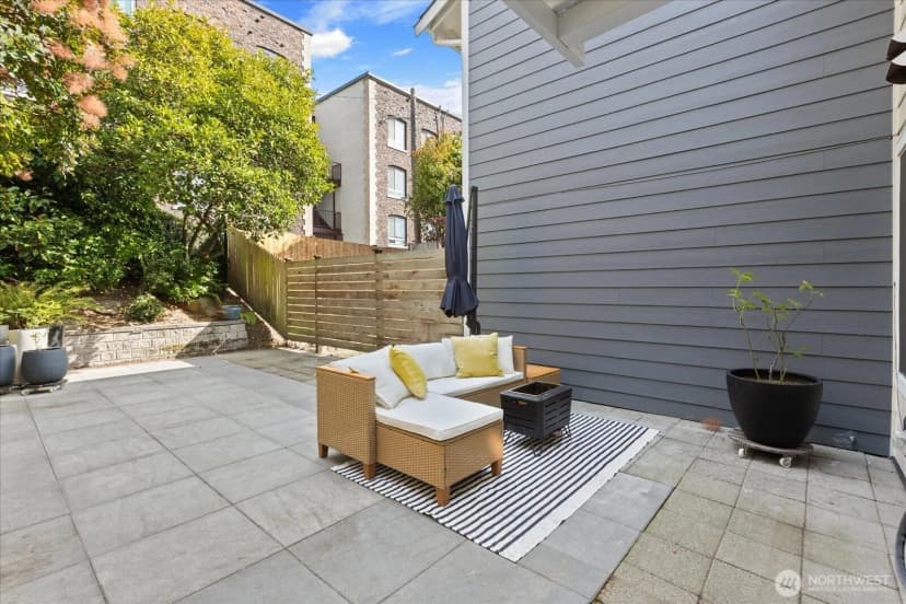 Property photo for 116 17th Avenue #d, Seattle photo 24