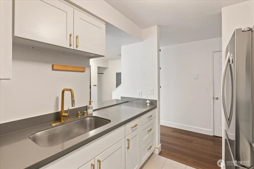 Property photo for 116 17th Avenue #d, Seattle photo 15