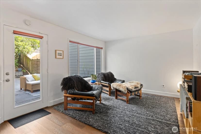 Property photo for 116 17th Avenue #d, Seattle photo 12
