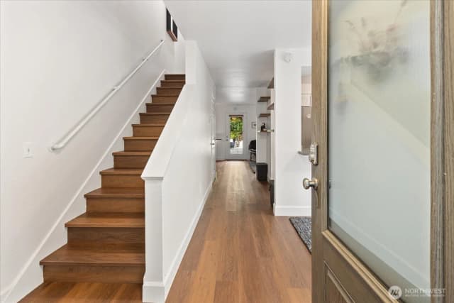 Property photo for 116 17th Avenue #d, Seattle photo 4