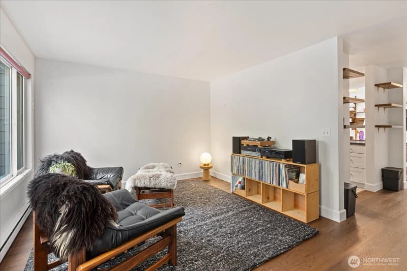 Property photo for 116 17th Avenue #d, Seattle photo 11