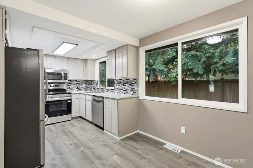 Property photo for 7914 206th Place Sw, Edmonds photo 7