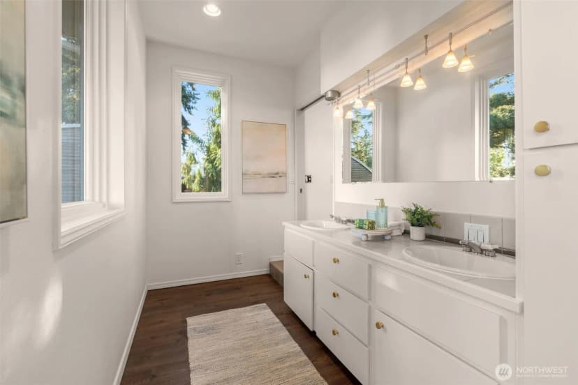 Property photo for 12703 4th Avenue Nw, Seattle photo 16