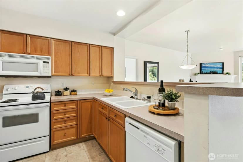 Property photo for 2244 132nd Avenue Se #b208, Bellevue photo 10
