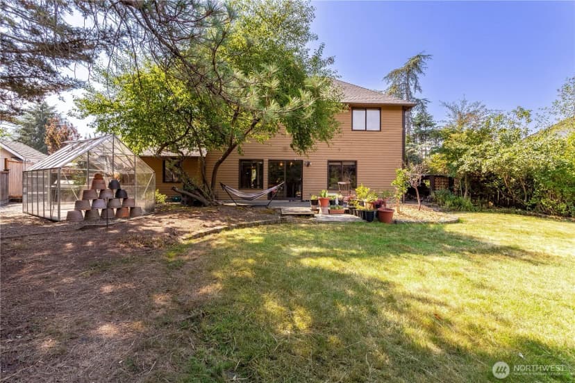Property photo for 2317 214th Place Sw, Brier photo 28