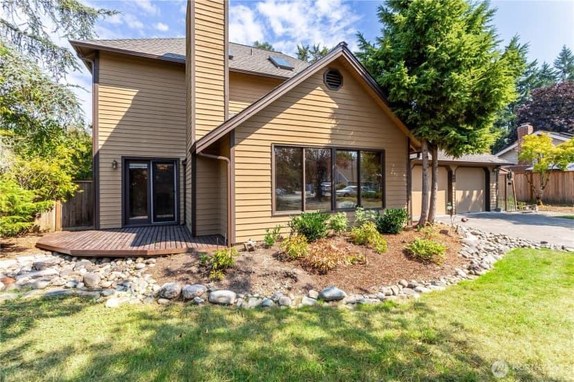 Property photo for 2317 214th Place Sw, Brier photo 23