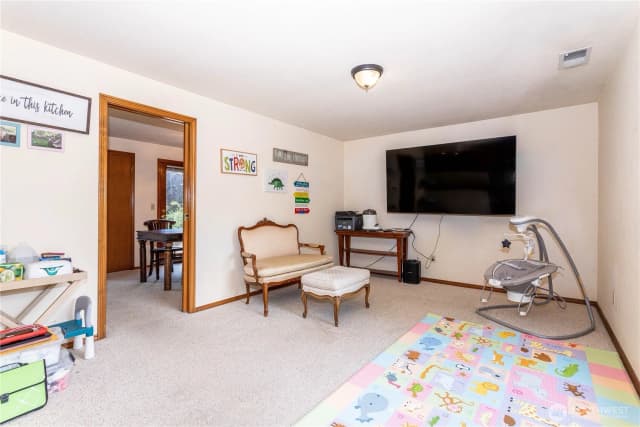 Property photo for 2317 214th Place Sw, Brier photo 5