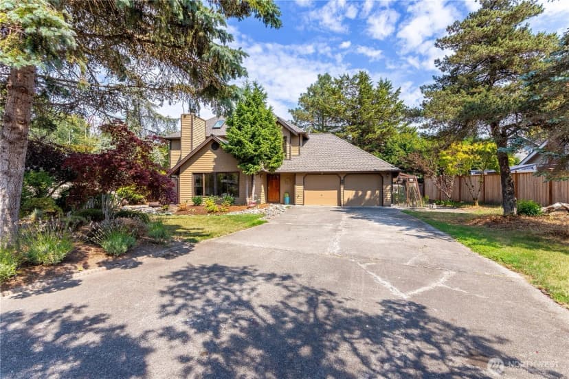 Property photo for 2317 214th Place Sw, Brier