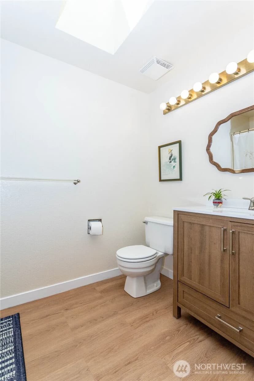 Property photo for 2317 214th Place Sw, Brier photo 13