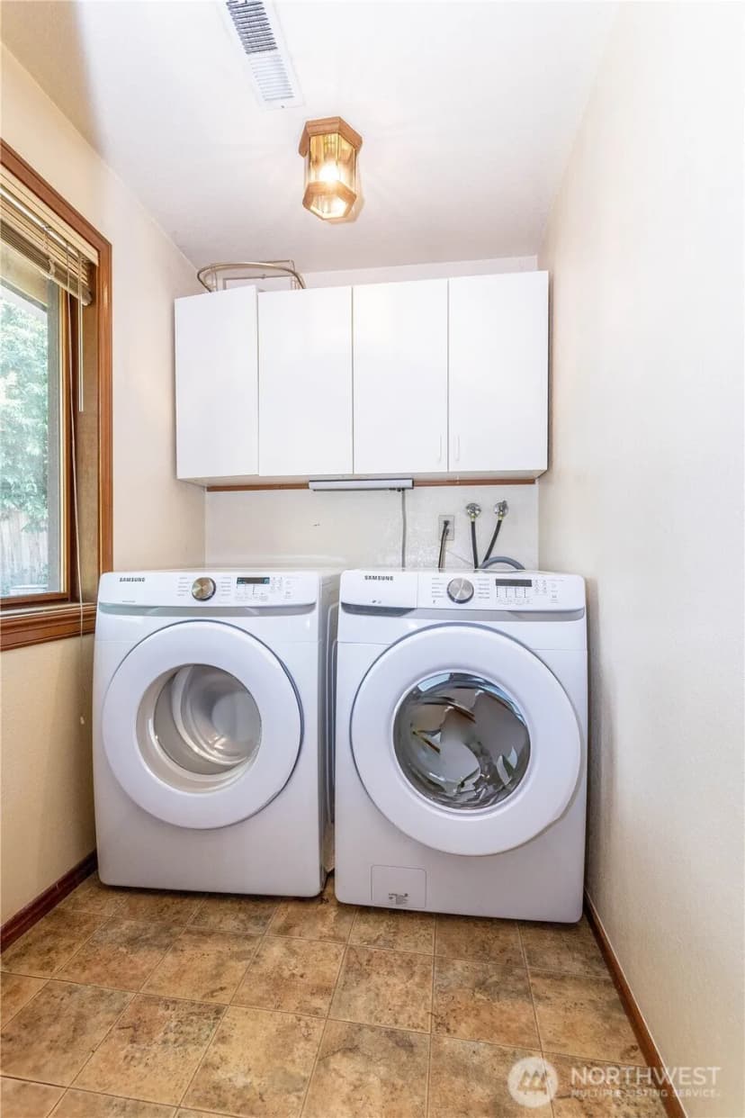 Property photo for 2317 214th Place Sw, Brier photo 22