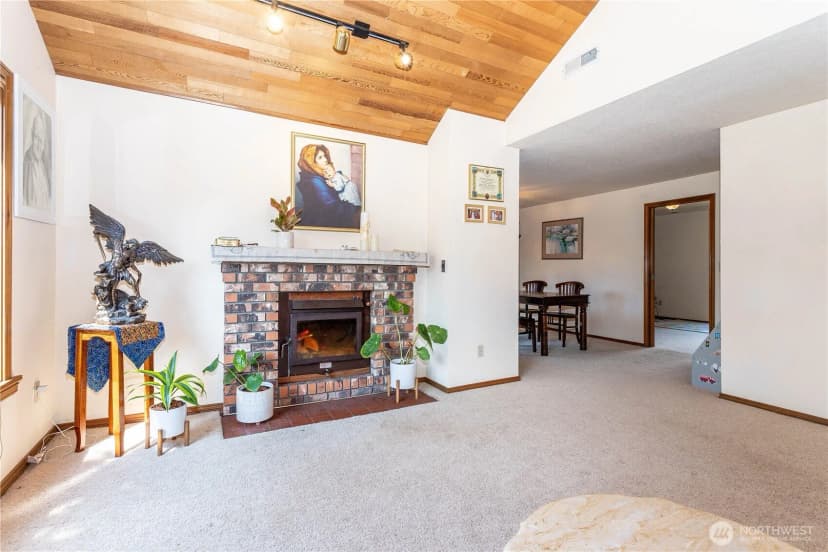 Property photo for 2317 214th Place Sw, Brier photo 4