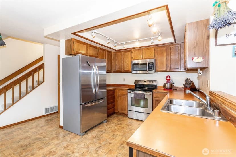 Property photo for 2317 214th Place Sw, Brier photo 7