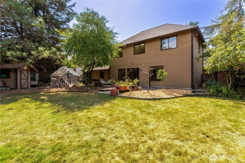 Property photo for 2317 214th Place Sw, Brier photo 29