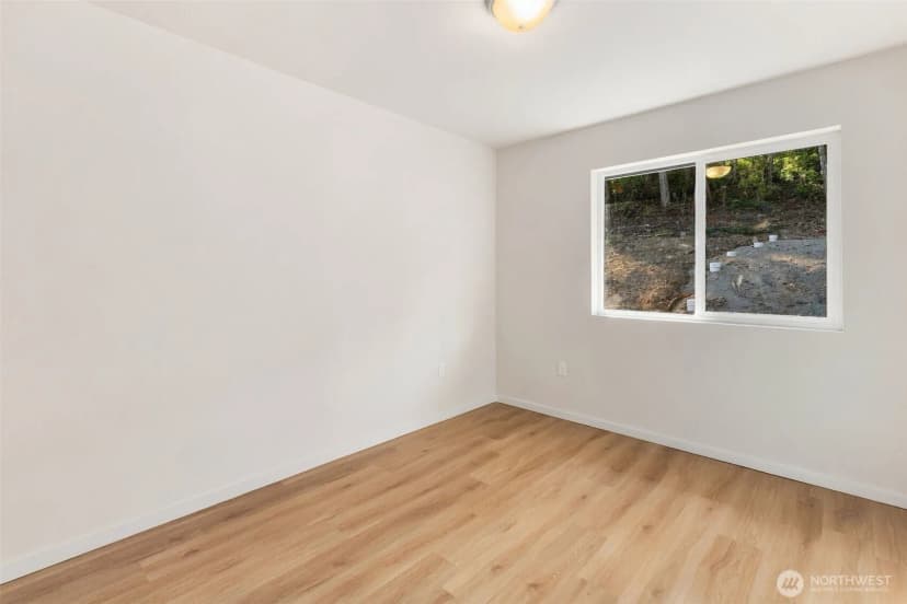 Property photo for 2389 Viking Street W, Bremerton photo 22