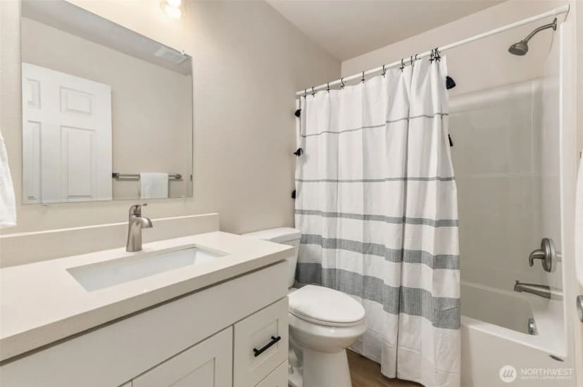 Property photo for 2389 Viking Street W, Bremerton photo 16