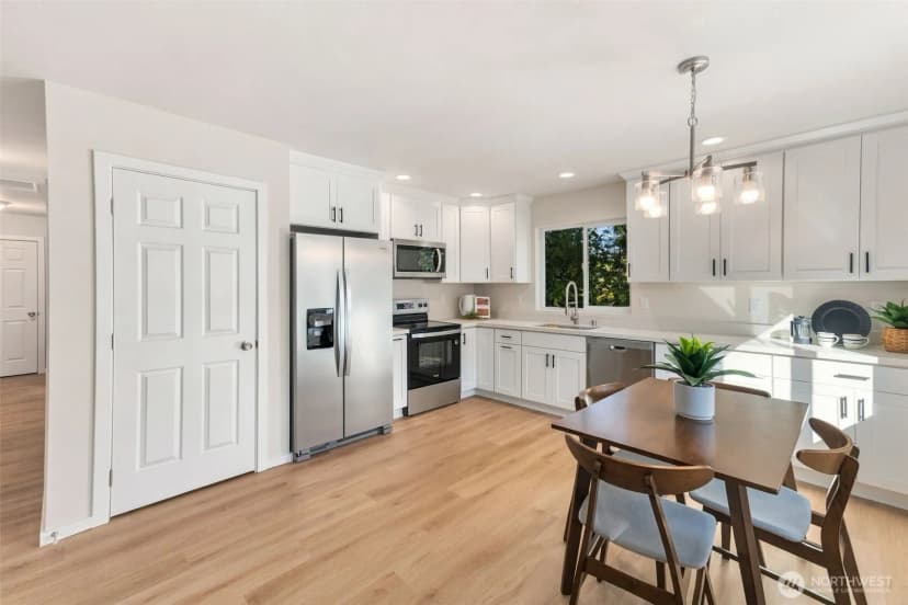 Property photo for 2389 Viking Street W, Bremerton photo 10