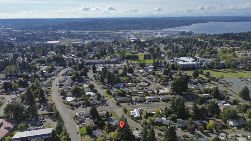 Property photo for 782 Lynnwood Avenue Ne, Renton photo 34