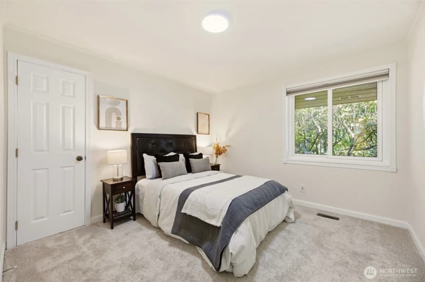 Property photo for 18007 Andover Street, Edmonds photo 15