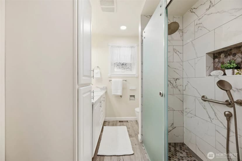 Property photo for 18007 Andover Street, Edmonds photo 16